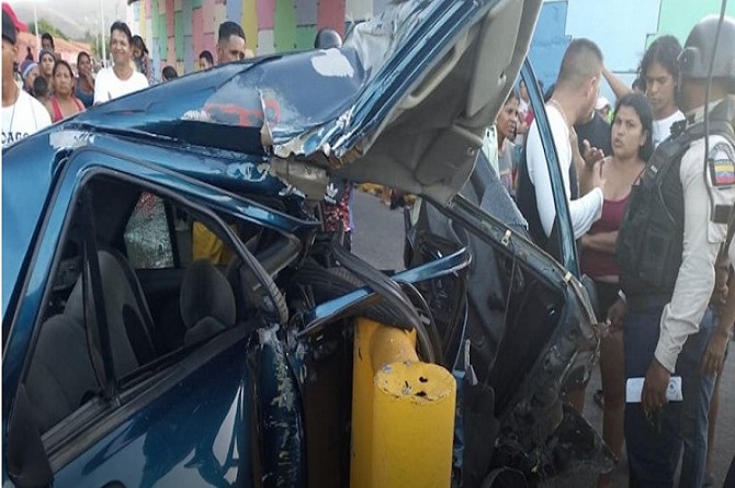 Información sobre un choque mortal en Cumaná, que cobró la vida de un joven de 23 años en la autopista Antonio José de Sucre.