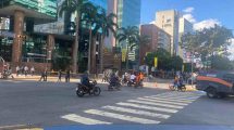 Av Francisco de Miranda en Caracas trancada el 23 de enero