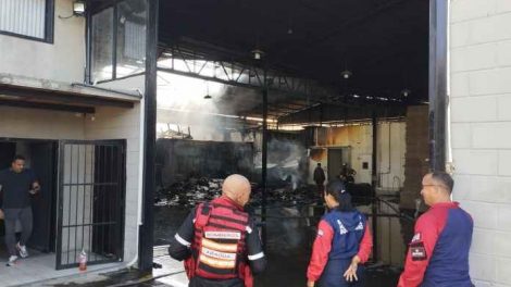 Incendio en despostadora