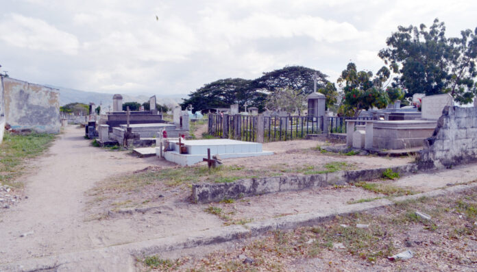 Cementerio de Boraure