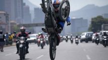 "motopiruetas" por Caracas