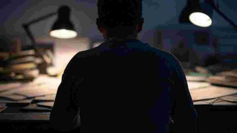 Preso por comercializar certificados médicos viales falsos