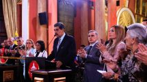 Maduro propone reforma constitucional