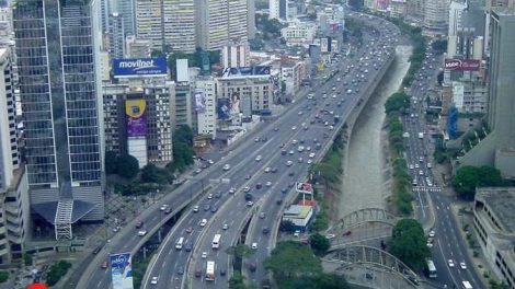 Cierre parcial de la autopista Gran Cacique Guaicaipuro. Antigua Francisco Fajardo