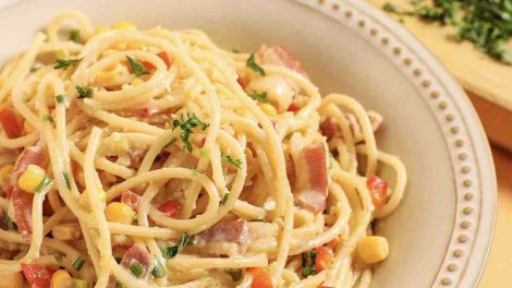 Pasta con crema de tocineta