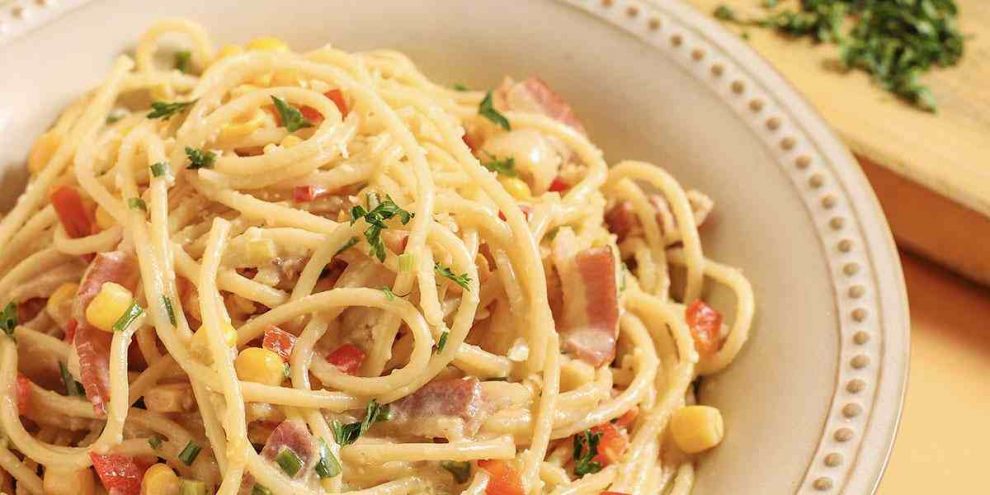 Pasta con crema de tocineta
