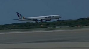 Un nuevo vuelo con 175 migrantes venezolanos deportados desde EEUU llegó a Venezuela este domingo. Conoce los detalles del arribo.