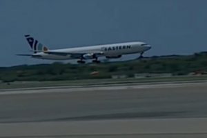 Un nuevo vuelo con 175 migrantes venezolanos deportados desde EEUU llegó a Venezuela este domingo. Conoce los detalles del arribo.