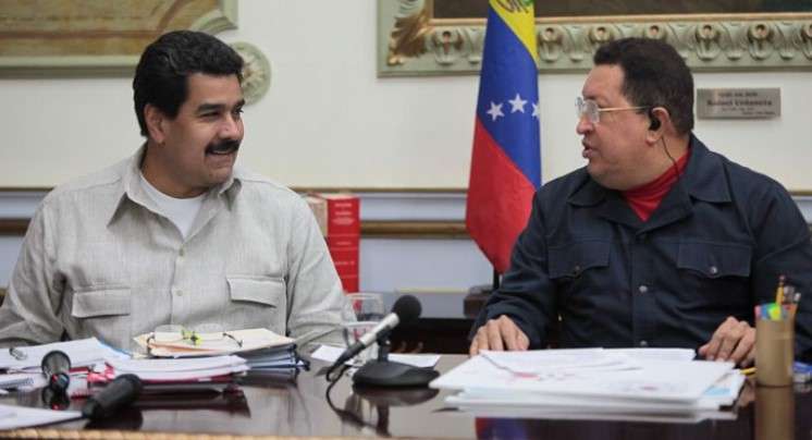 Imagen de Maduro y Chavez