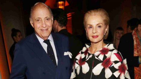 Carolina Herrera y esposo