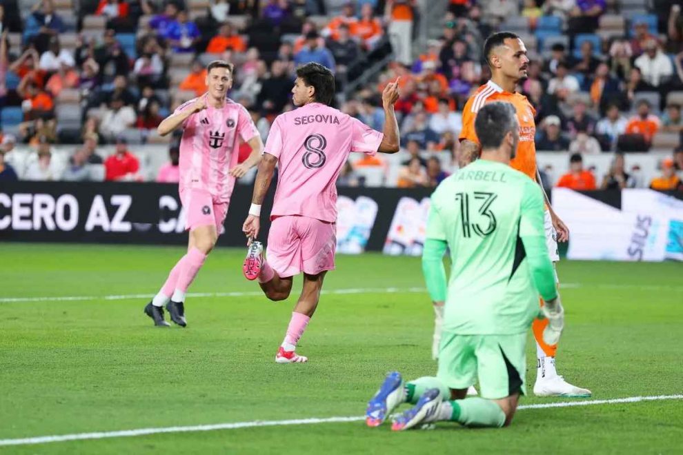 El venezolano celebra dos goles con el Inter de Miami