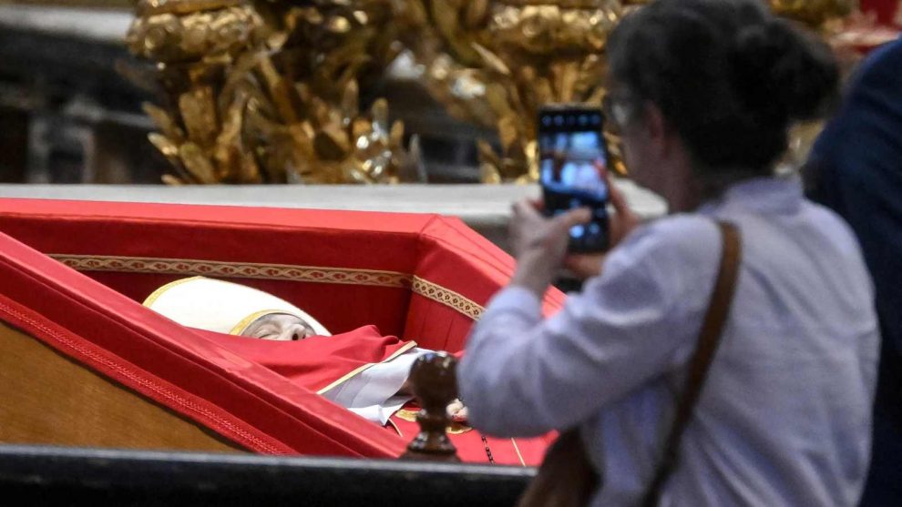 Altar de la Confesión del Vaticano