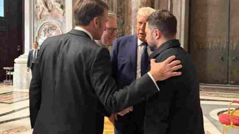 Macron, Trump, Zelenski y Starmer tuvieron un encuentro positivo en El Vaticano