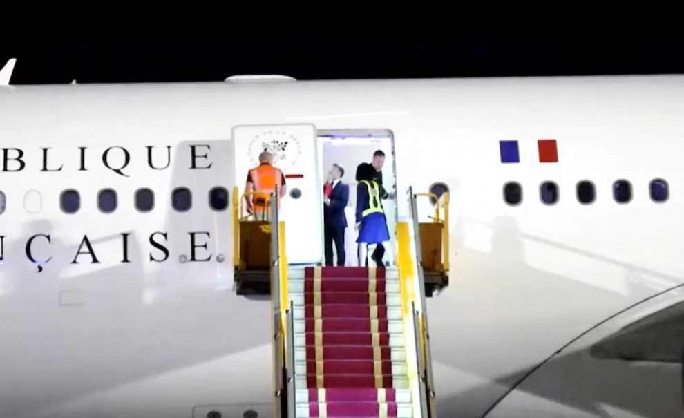 Video del incidente de pareja entre Macron y su esposa sorprende a Francia