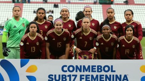 Jugadoras vinotinto sub-17 femenina