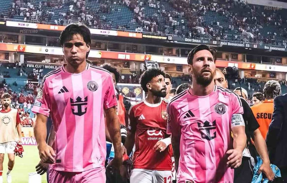 Inter Miami venció a Porto. Telasco Segovia y Lionel Messi caminan al vestuario