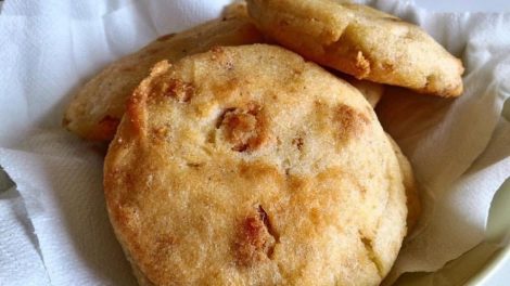 arepa de chicharron