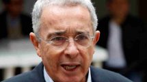 Álvaro Uribe Vélez, expresidente de Colombia, fue hallado culpable en primera instancia