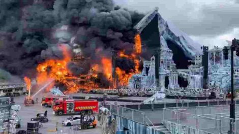 Incendio en el escenario principal de Tomorrowland 2025