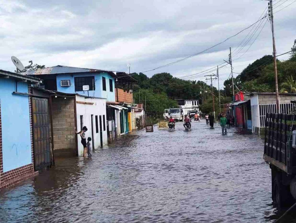 Crecida del río Orinoco en Amazonas