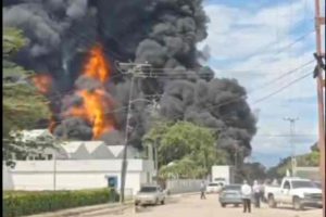 incendio en Los Guayos, Carabobo de gran magnitud