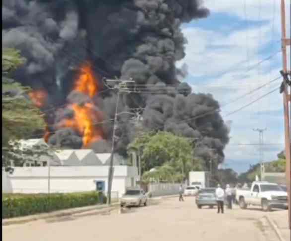 incendio en Los Guayos, Carabobo de gran magnitud