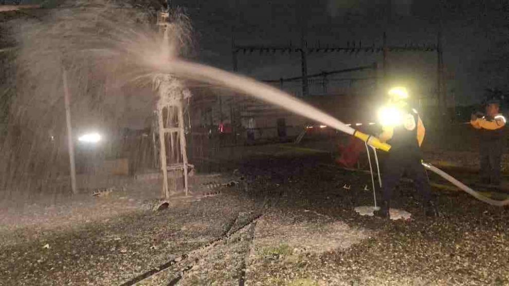Corpoelec controló un incendio en la subestación eléctrica de Aragua, evitando daños mayores y restableciendo el servicio eléctrico en Santa Cruz.