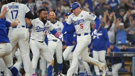 Freeman sella la victoria del épico juego con jonrón de oro