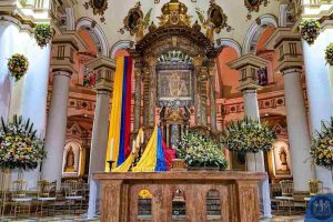 Día de la Virgen de Chiquinquirá. Imagen del altar
