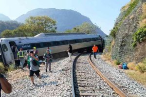 Tren Interoceánico descarrilado en Oaxaca
