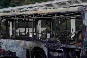 Autobús se incendió en el Túnel Boquerón 1