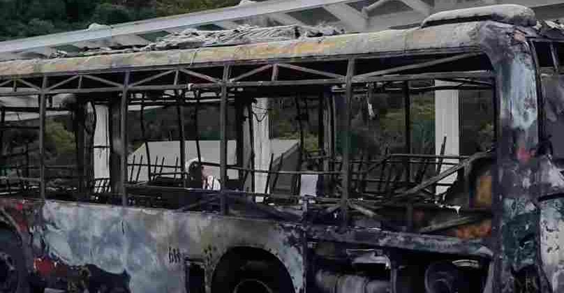 Autobús se incendió en el Túnel Boquerón 1