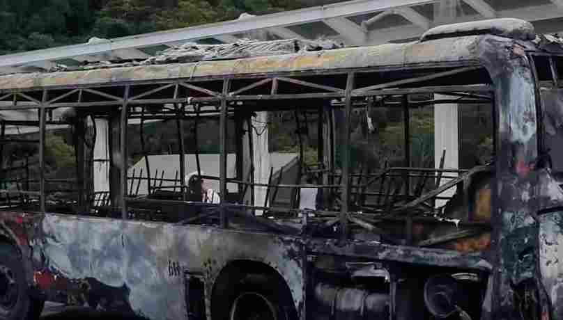 Autobús se incendió en el Túnel Boquerón 1