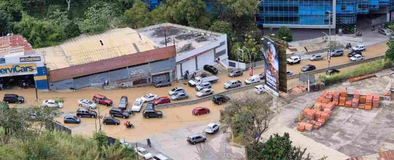 Rotura de tubería matriz en Los Naranjos 16 de enero