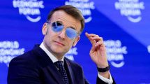 Gafas de Emmanuel Macron en Davos