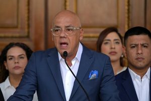 Jorge Rodríguez anuncia liberación