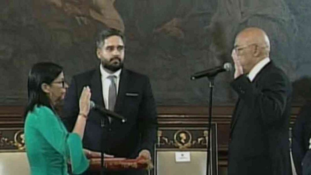 Delcy Rodríguez fue juramentada como presidenta encargada