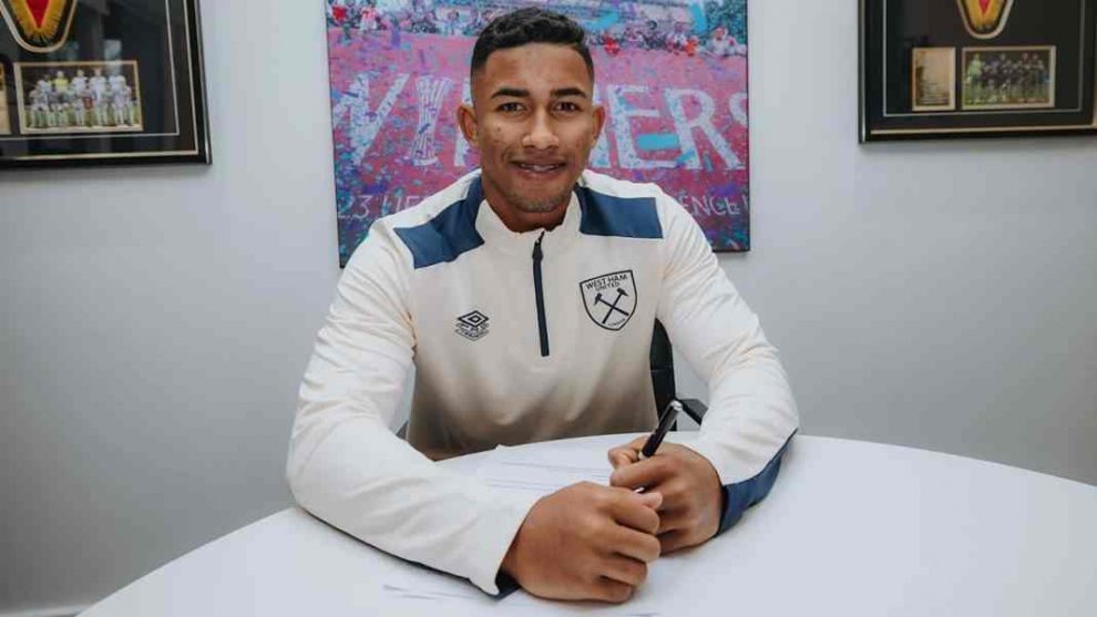 Venezolano Keiber Lamadrid es presentado por el West Ham