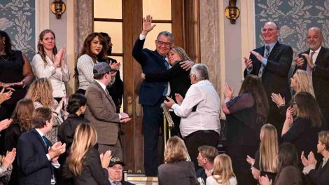 Enrique Márquez fue invitado a la Casa Blanca tras su liberación