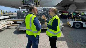 Cargamento de medicinas llega a Venezuela desde EE.UU.