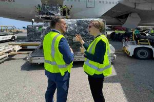 Cargamento de medicinas llega a Venezuela desde EE.UU.