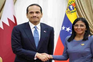 Delcy Rodríguez recibe al primer ministro de Catar