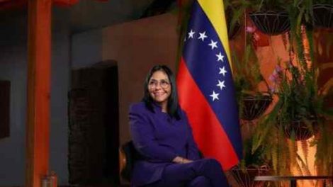 Delcy Rodríguez anuncia que ha sido invitada a EE.UU.