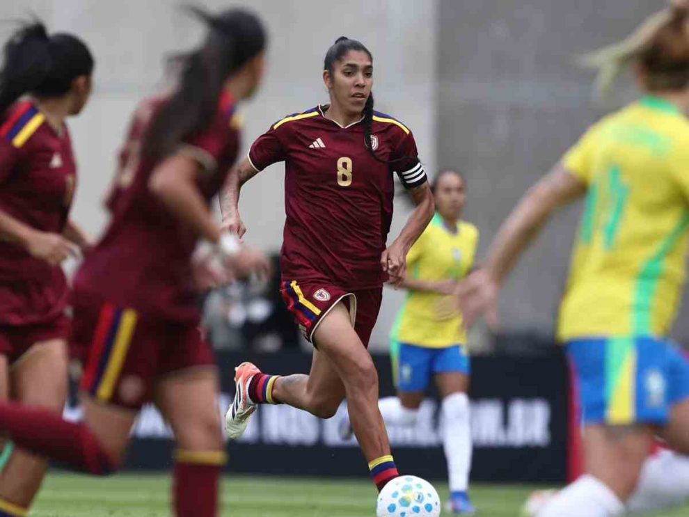 vinotinto femenina