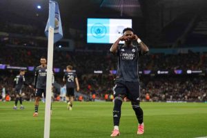 “Stop crying your heart out” Vini