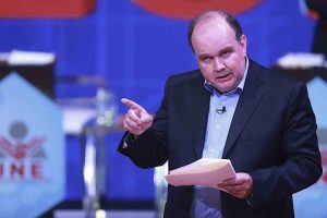 Candidato de Perú promete expulsar migrantes a “su Venezuela querida”