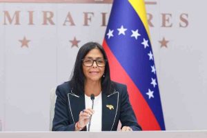 Delcy Rodríguez impulsa inversión extranjera