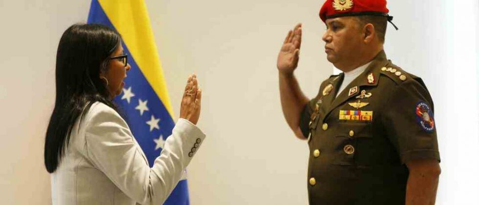 Destituyen a Padrino López y designan a Gustavo González López como nuevo ministro de Defensa en Venezuela.