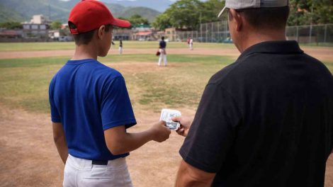 falso scout de la MLB en Sucre