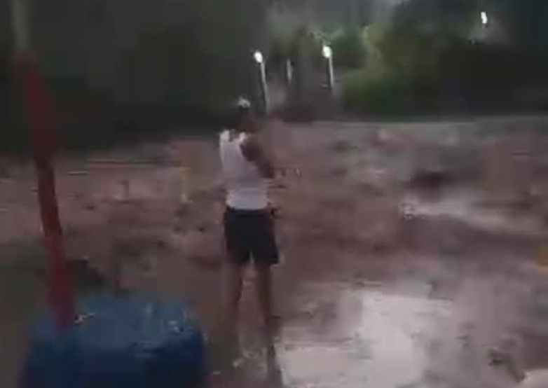 Crecida del río Cumboto en Ocumare de la Costa tras lluvias genera alerta en sectores La Trilla y Cumboto.